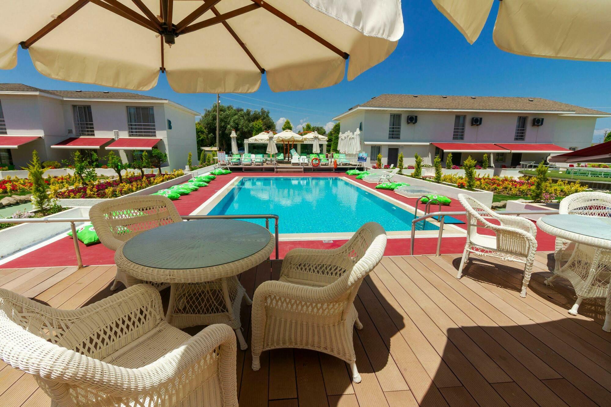 Vela Garden Resort เซสเม ภายนอก รูปภาพ